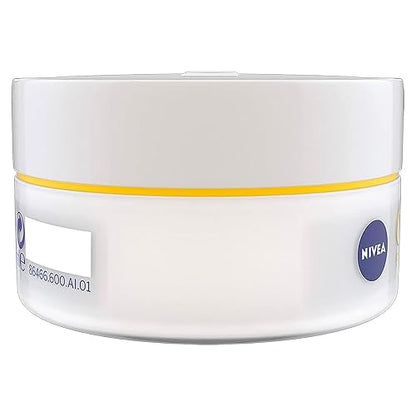 NIVEA Crema Facial Reafirmante Q10 (50 ml), Tratamiento Antiarrugas de Día Fps 30 ayuda a la generación de Colágeno en la piel y reducir las líneas de expresión, Todo Tipo de Piel