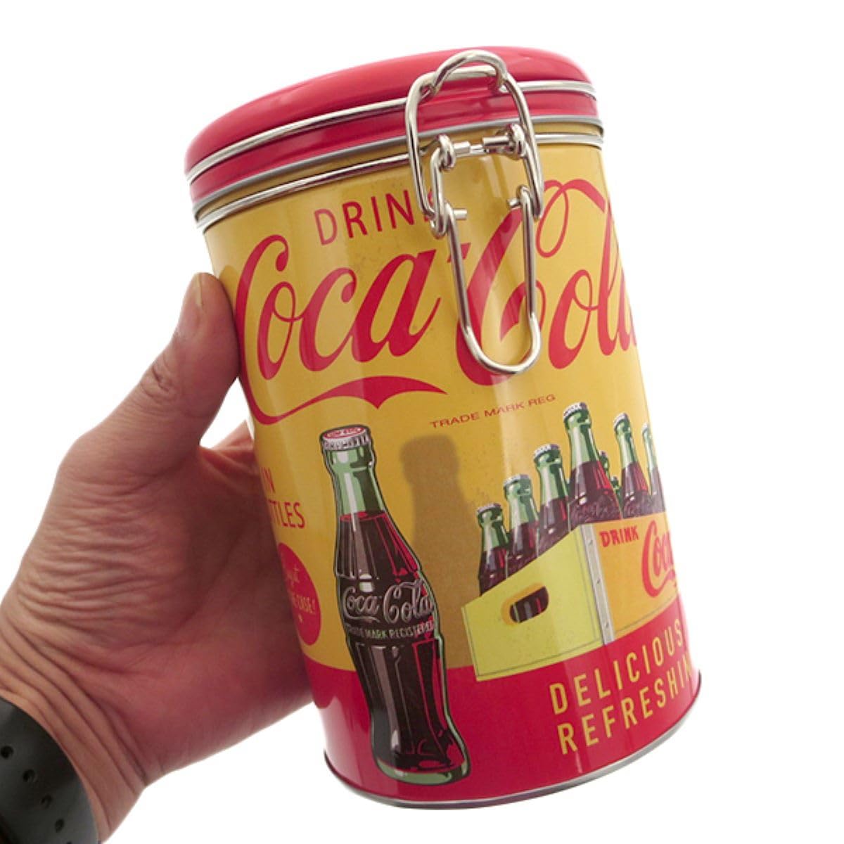 The Tin Box Company Recipiente Almacenamiento Distress Coca-Cola Redondo 4-1/4 x 6-1/2 pulgadas