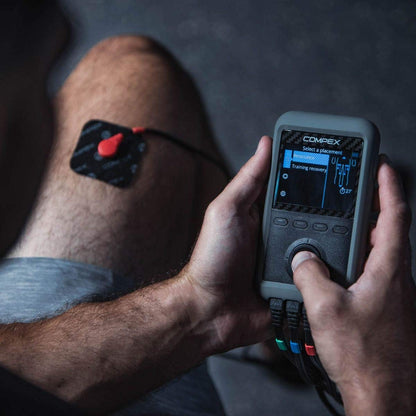 Compex® Estimulador muscular Performanceâ„¢ 3.0 con kit TENS â€“ 6 programas â€“ Ayuda a facilitar y mejorar el rendimiento muscular