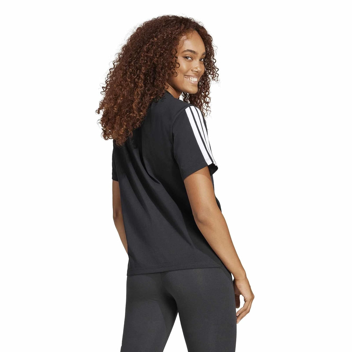 adidas adidas Playera Manga Corta Essentials Playera Manga Corta Mujer