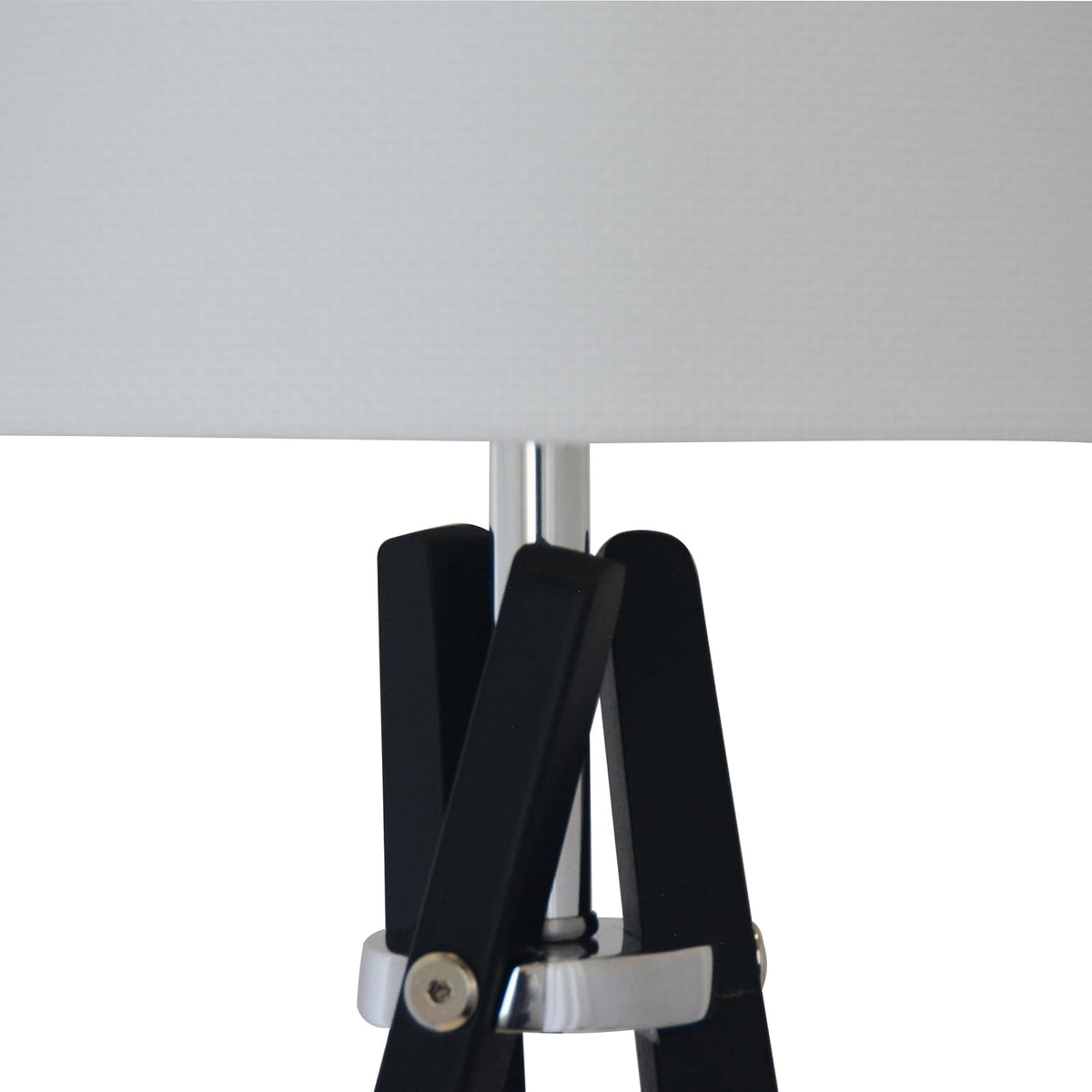 Luzerna CM-0256 Lámpara De Buro Xyla, Color Poplar Negro, 1 Unidad