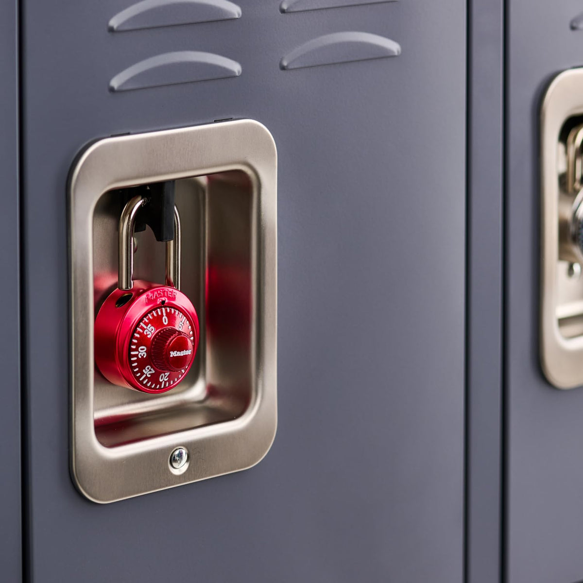Master Lock 1530T Candado de combinación de cerradura, 2 unidades (paquete de 1), los colores pueden variar