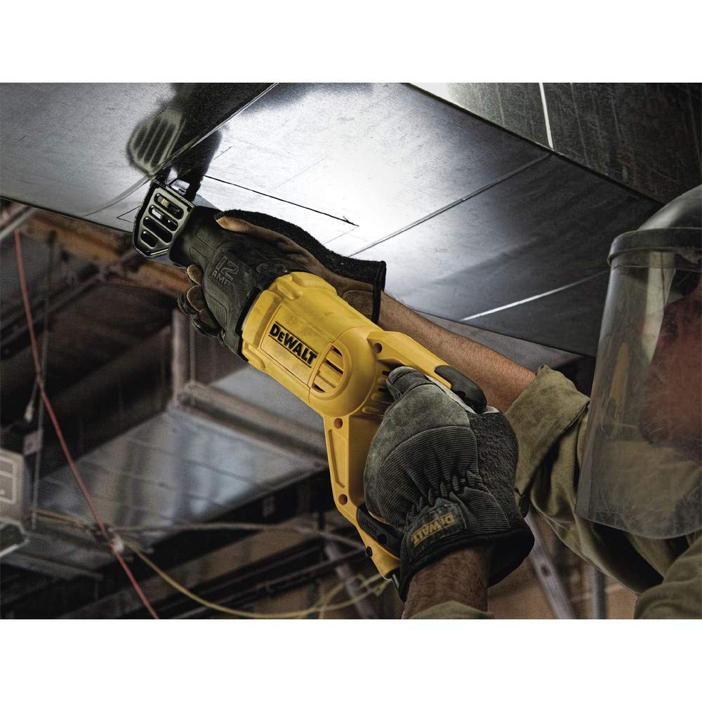 DEWALT Sierra alternativa, 12 amperios, 2.900 RPM, abrazadera de hoja de 4 posiciones, gatillo de velocidad variable, con cable (DWE305), grande