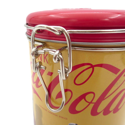 The Tin Box Company Recipiente Almacenamiento Distress Coca-Cola Redondo 4-1/4 x 6-1/2 pulgadas