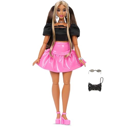 Barbie Style Muñeca Fashionista Deluxe Style Top Nergo 4Y+ | parte superior corto de satén negro, pelo largo café, embrague negro y joyas de plata