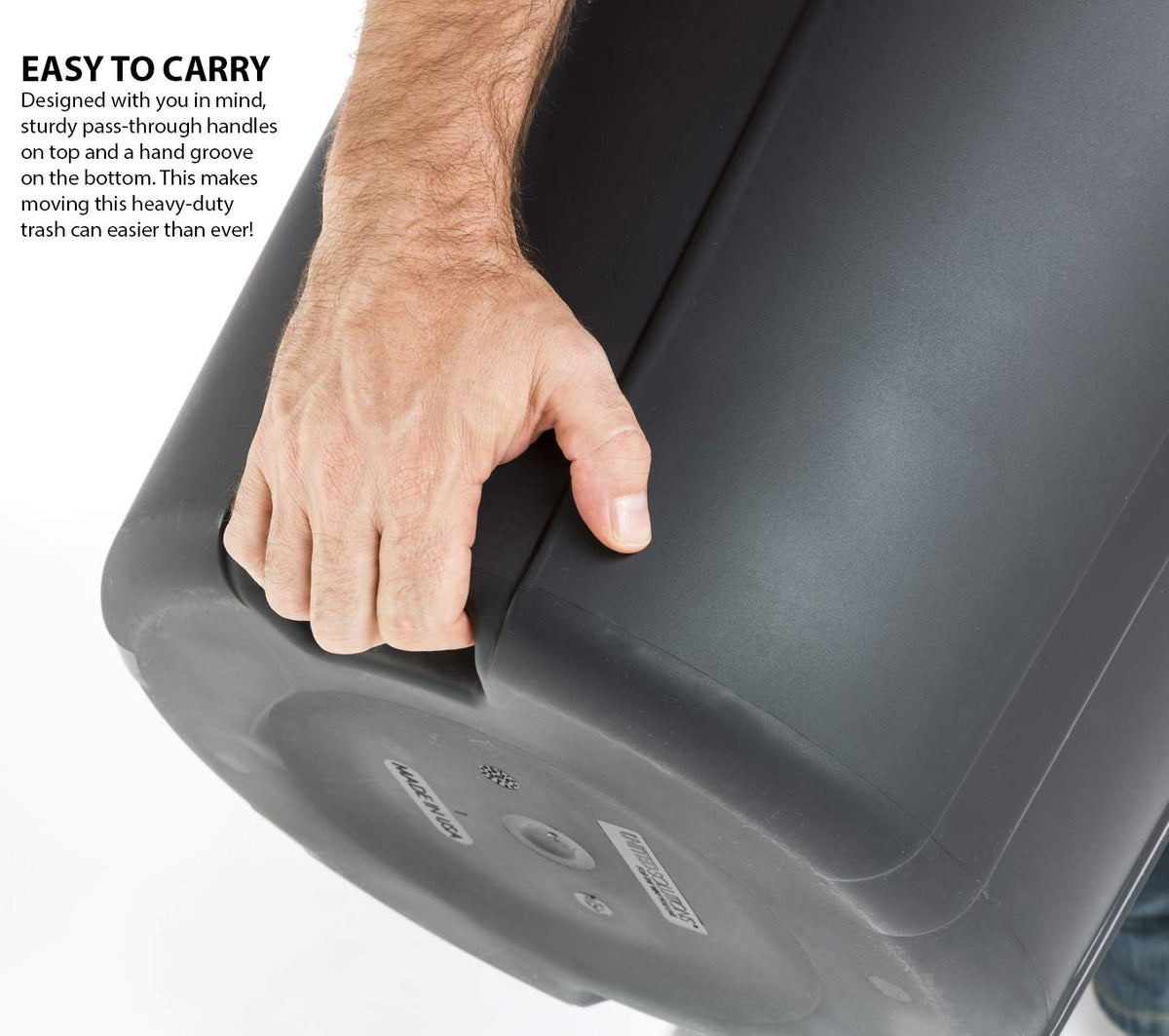 United Solutions - Bote de basura para exteriores de 32 galones, color negro, fácil de transportar con construcción resistente, asas de paso y tapa de bloqueo de clic fijable, uso en interiores o