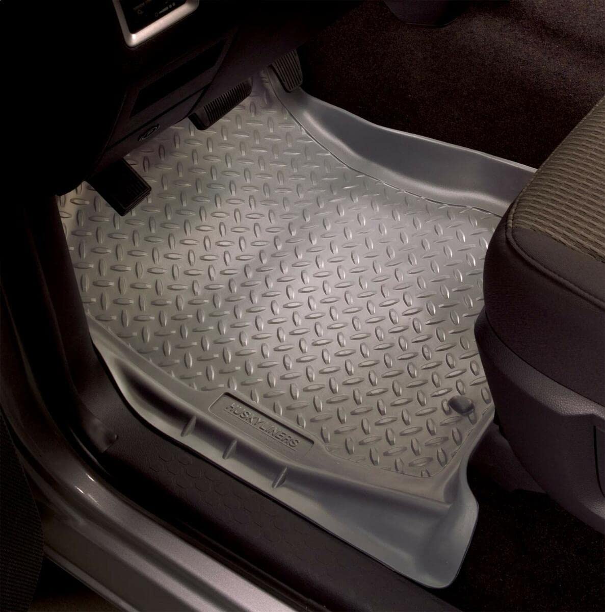 Husky Liners - Alfombrillas de Estilo clásico | Se Adapta a Toyota Tacoma 1995-2004 y Cabina de Acceso Solo | Fila Delantera, 2 Unidades, Color Negro - 35111