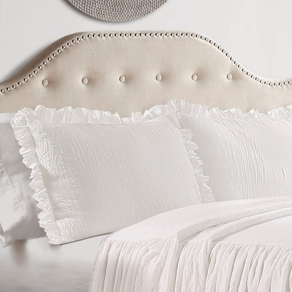 Lush Decor - Juego de Colcha de Falda con Volantes, 3 Piezas, Lujosa Ropa de Cama de Granja, Elegante Detalle de Volantes, Estilo Atemporal, sábanas Suaves y Ligeras, tamaño matrimonial, Color Rubor