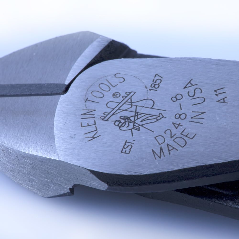 KLEIN TOOLS D248-8 |Pinzas De Corte Diagonal |Cabeza En Ángulo|Alta Palanca | Pinzas de corte con cabeza en ángulo y alta palanca, ideales para cortar alambres con más fuerza en espacios reducidos.