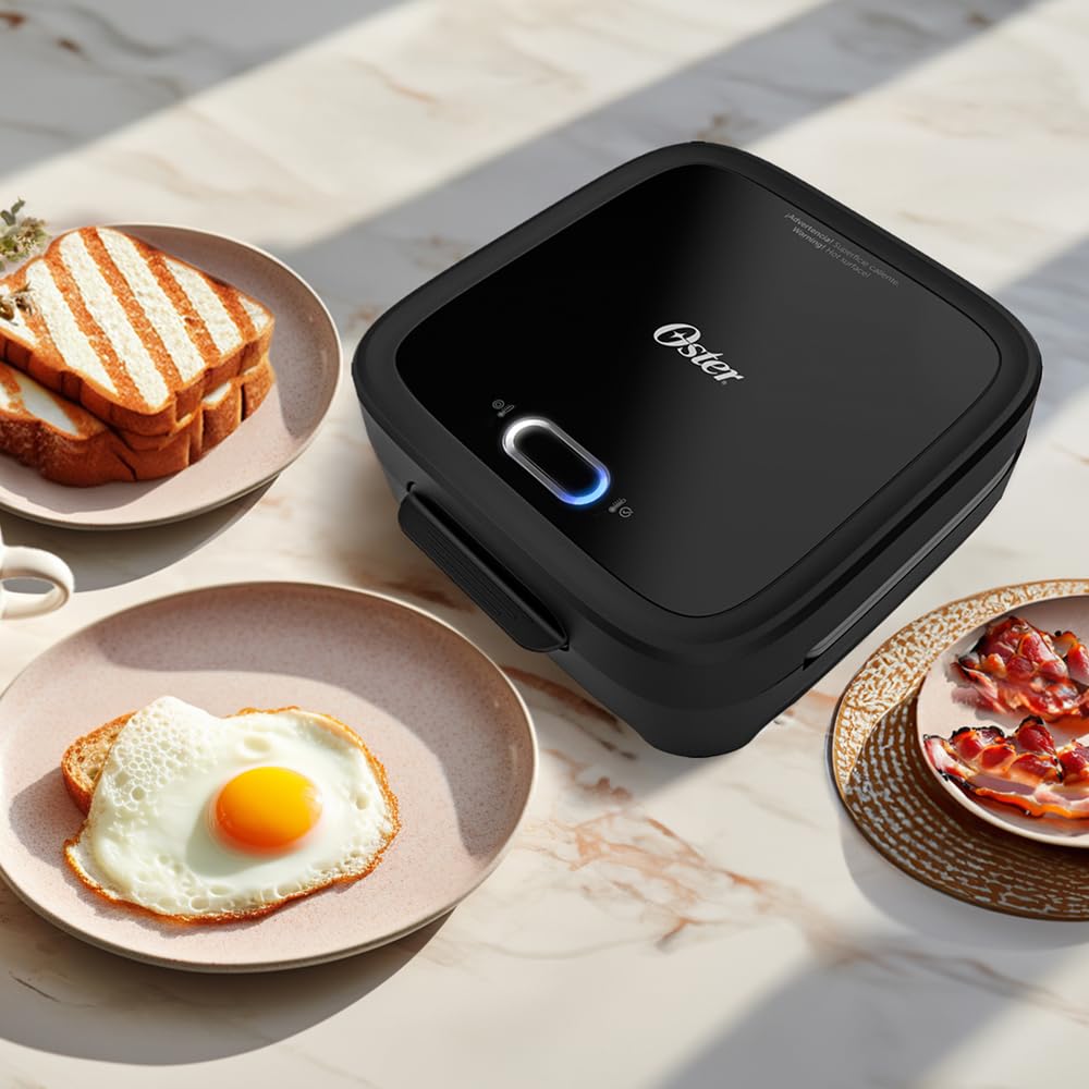 Oster® Sandwichera, Compacta con Platos Hondos, Incluye Botón de Apagado, Negro, CKSTSM400