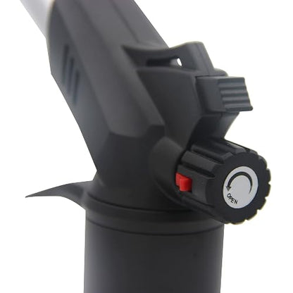 Hukën x MasterChef | Antorcha Culinaria Double-Flame Profesional | Boquilla de Doble Flama | Control de Potencia | Estilo Profesional | Carga de 15g para Uso Prolongado | Diseño Ergonómico