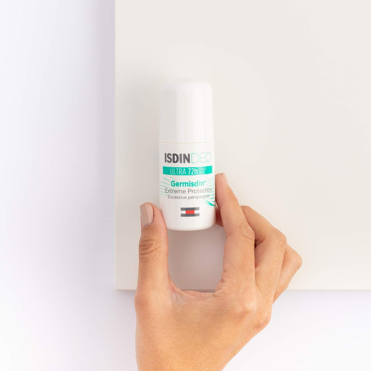 Isdin Desodorante Antitranspirante Germisdin Deo, 40 ml + Lambdapil, Champú Anticaída, Ayuda a Reducir la Caída del Cabello y Estimula el Crecimiento Capilar, 200ml