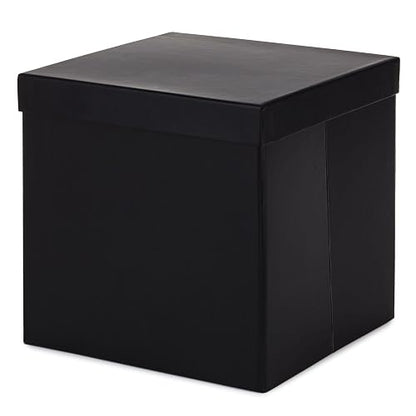 Hallmark - Caja de regalo mediana con tapa y relleno de papel triturado (caja negra de 7 pulgadas) para bodas, graduaciones, cumpleaños, día del padre, regalos para padrinos de boda, todas las