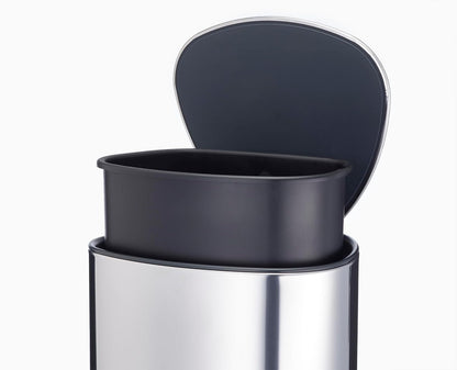 Joseph Joseph EasyStore Luxe - cubeta de basura con pedal de acero inoxidable de 5 litros con tapa de cierre suave, cubeta interior extraíble, para baño, recámara, oficina