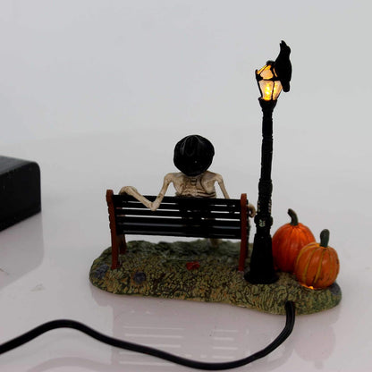 Department 56 56.53146 Accesorios para Colecciones Village Halloween Resting My Bones, Figura de 12.1 cm, Multicolor