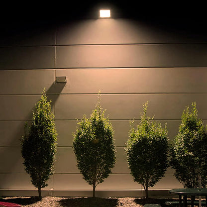 ICON Reflector LED Exterior 50W 3000K IP65 | Luz cálida, 5500 lúmenes, 110 lm/W, ángulo 120°, resistente al polvo y lluvia