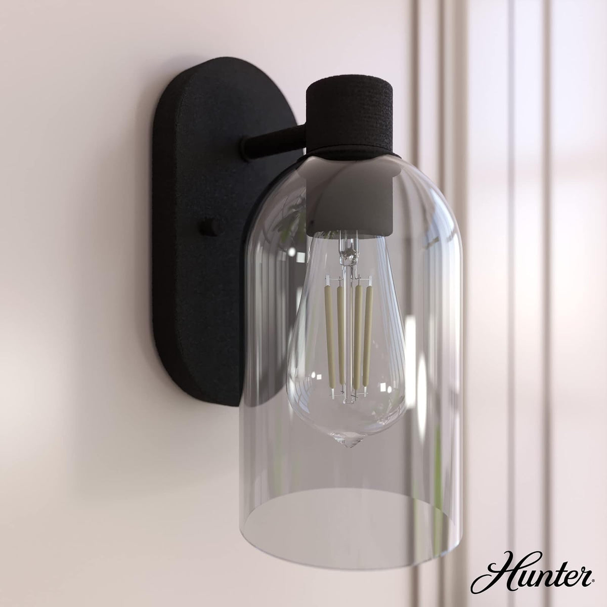Hunter, Colgante de Pared Lochemeade 1 Luz | Clasificación de humedad y resiste la humedad en espacios interiores.