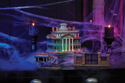 Department 56 Snow Village Accessories - Figura de Halloween Disneyland The Haunted Mansion Hearse, 4.17 Pulgadas, Multicolor