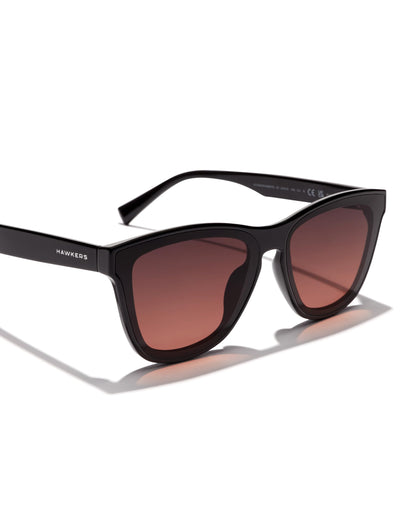 HAWKERS Lentes de Sol DOWNTOWN MAX para hombre y mujer