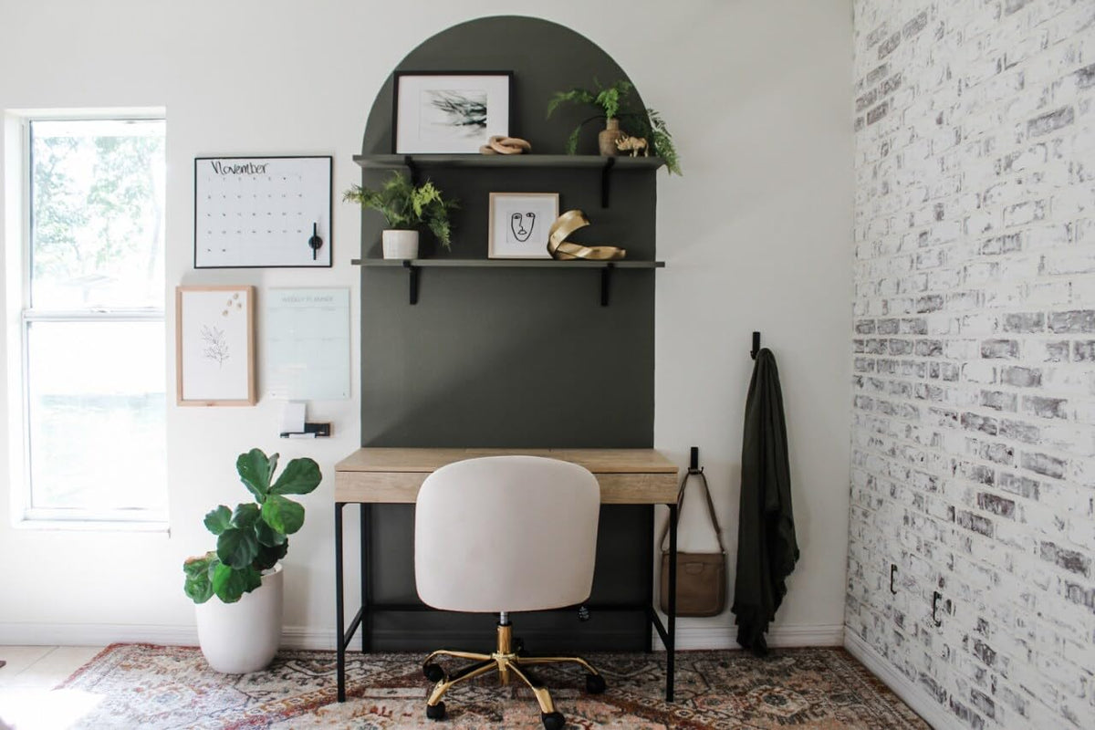 Command - Cesta mediana con capacidad para hasta 2 libras, 7.5 x 2.1 x 2.1 pulgadas, 1 cesta con 4 tiras de comando, organización sin daños para montaje en pared en gabinete, cocina, despensa, clóset