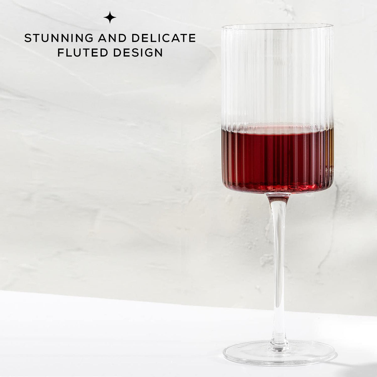 JoyJolt - Copas de vino estriadas - ELLE 17 oz rojo juego de 2 vasos grandes de tallo largo Vaso único o cóctel estilo clásico
