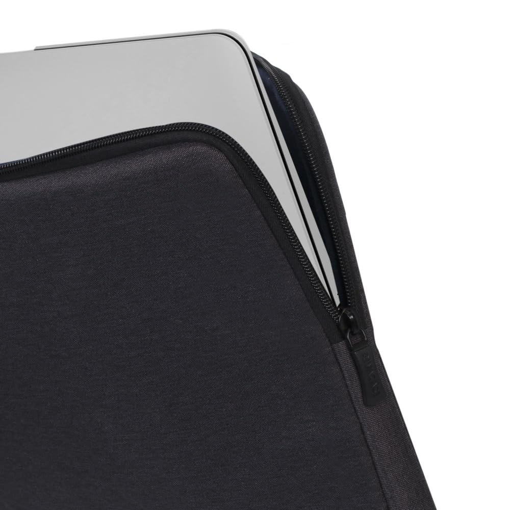 Rivacase 7704 Elegante Funda Negra para Laptop hasta 14". Fabricada con RPET Ecológico Reciclado, Resistente al Agua, Doble Cierre, Protección contra Golpes Accidentales Colección Suzuka