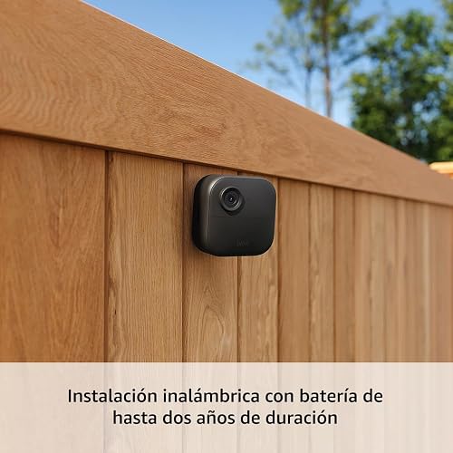 Blink Outdoor 4 - Cámara de seguridad inalámbrica inteligente, con dos años de duración de batería, compatible con Alexa. Sync Module 2 incluido. Sistema de 1 cámara (Negro)