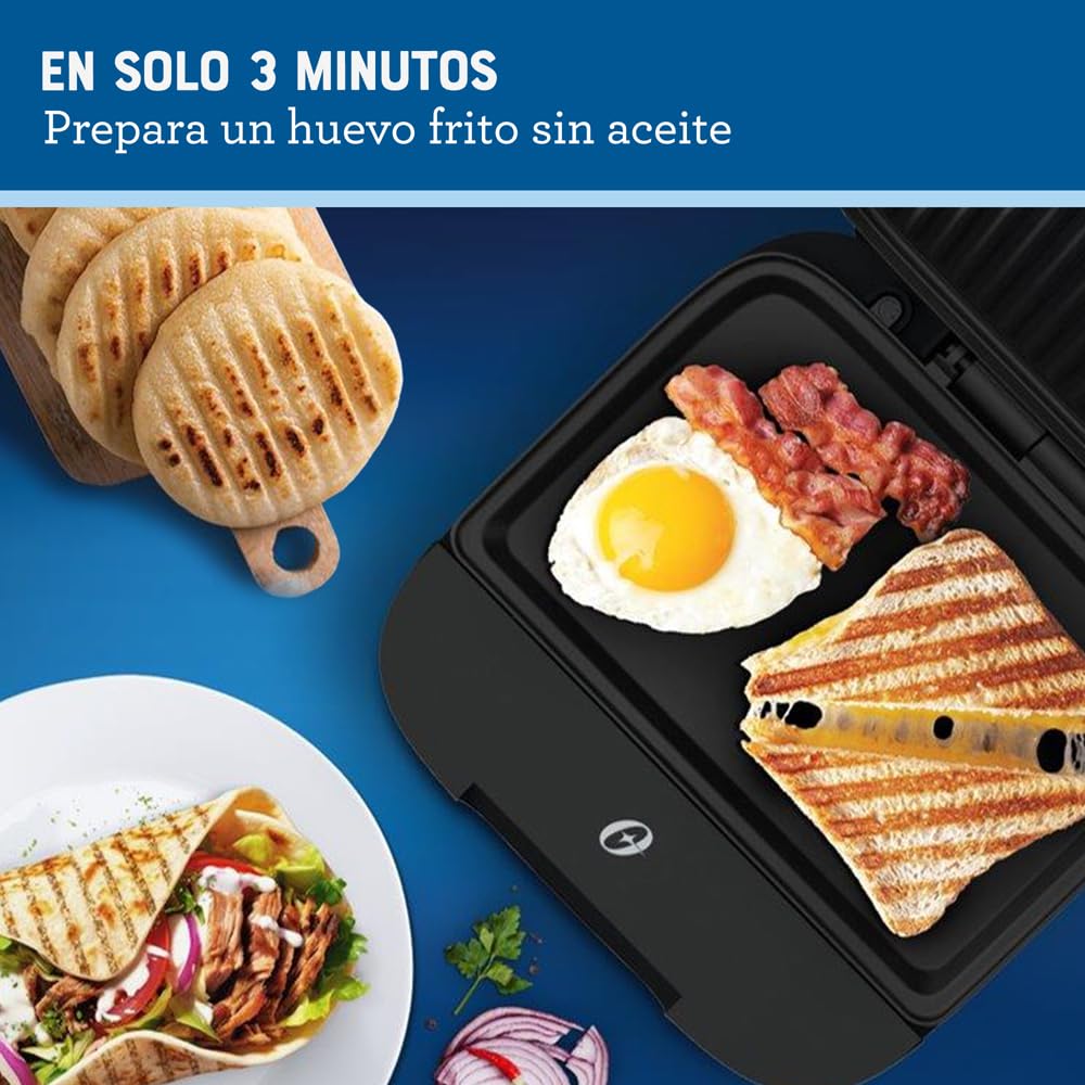 Oster® Sandwichera, Compacta con Platos Hondos, Incluye Botón de Apagado, Negro, CKSTSM400