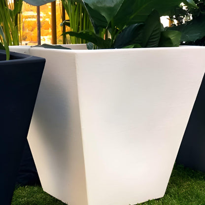 newgarden Maceta de Polietileno Trapezoidal Acabado Rustico Uso Interior y Exterior Modelo CAMOMILA 45 Blanco