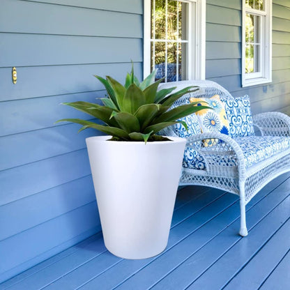 Elly Décor - Maceta de plástico cónico de 21 Pulgadas de Ancho con Orificio de Drenaje, Maceta para Plantas, Ligera y Duradera, Maceta de plástico Alta de 18 x 21 Pulgadas, Color Blanco