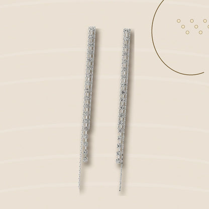 GUESS Aretes de Tono Plateado con Cristales