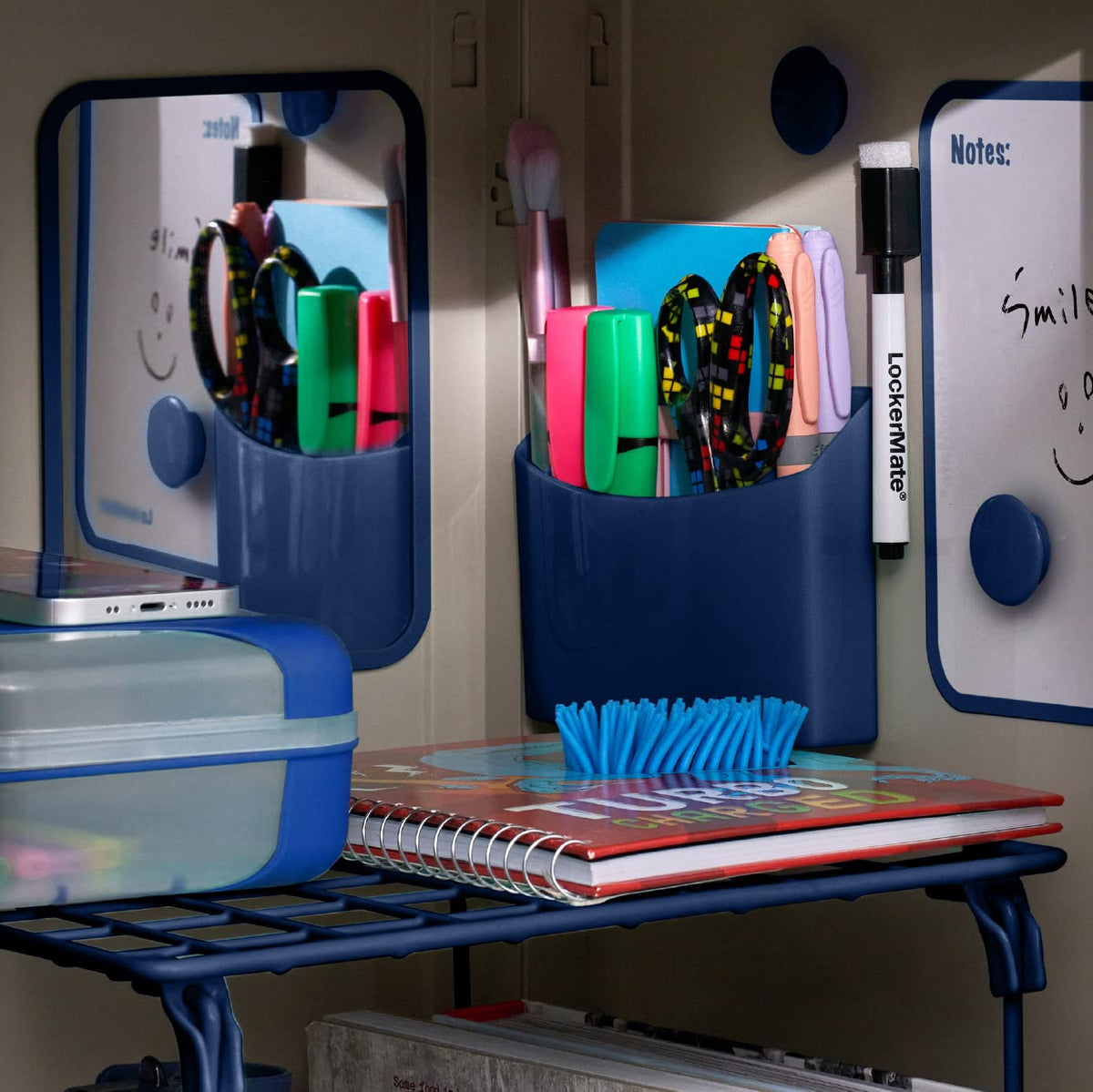 LockerMate Kit Organizador de 7 Piezas, Incluye Estante de casillero, Espejo, Pizarra Blanca, Taza de Almacenamiento y Marcador de borrado en seco, Azul Marino