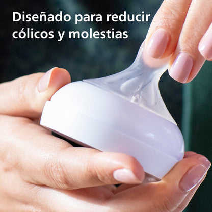 Philips Avent Set de Regalo Natural Response Recién Nacido Traslúcido | Esenciales desde el primer día | Combina pecho y biberón fácilmente | Alimentación a su propio ritmo | 2 pz | SCD838/26