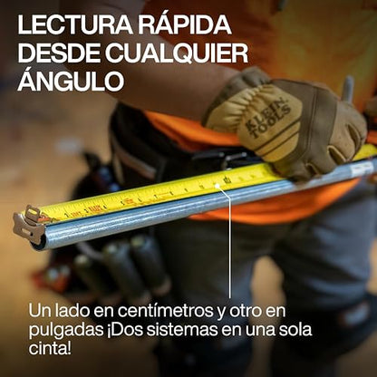 KLEIN TOOLS 9375 | Flexómetro Magnético | 7.5 M | Medición Precisa | Flexometro con imán potente para mayor control; su cinta metrica de doble lectura facilita mediciones precisas y rápidas.