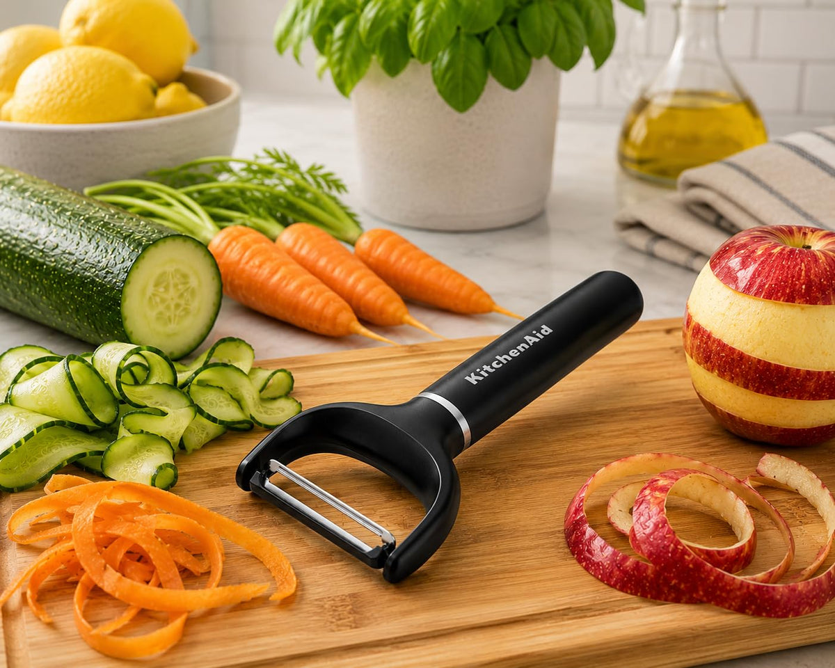 KitchenAid Pelador en Y, Hoja Recta de Acero Inoxidable, Mango Ergonómico Negro