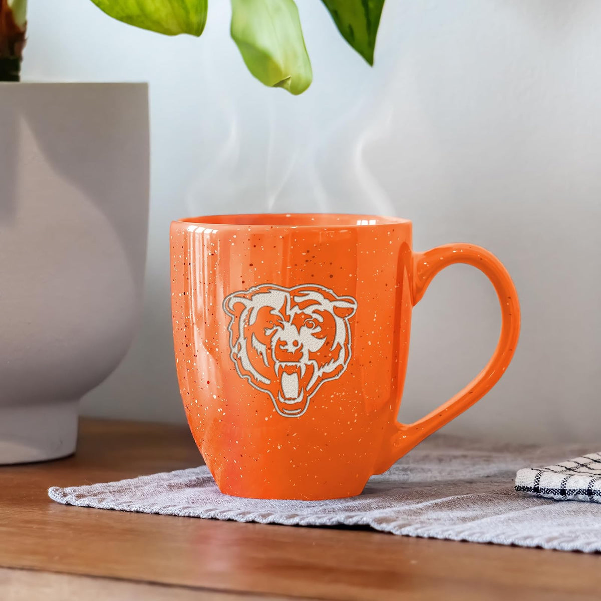 Rico Industries NFL Football Chicago Bears Alternate - Taza de café de cerámica moteada grabada con láser de 16 onzas