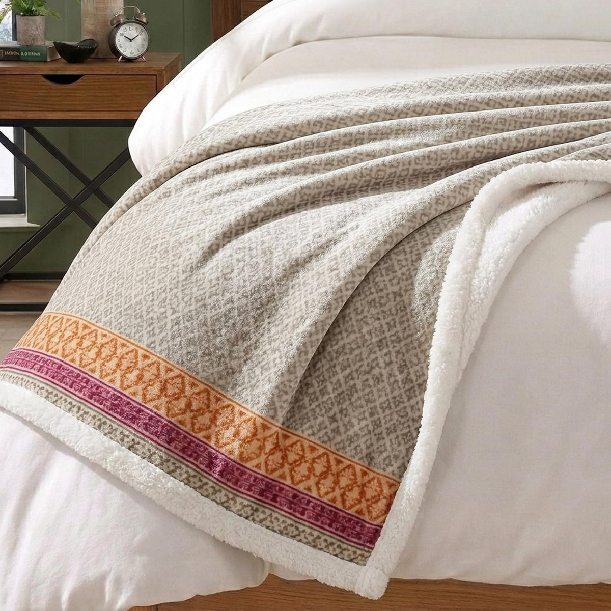 Eddie Bauer - Manta de Forro Polar Cepillado con Reverso Sherpa, Suave y acogedora decoración del hogar para Cama o sofá (Fair Isle Khaki, 50 x 70 Pulgadas)