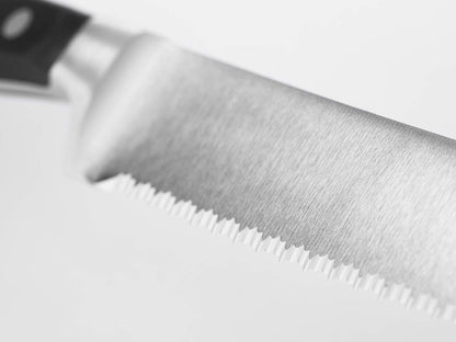 WÜSTHOF Classic - Cuchillo para Pan 9" (23 cm), Cuchillo Dentado Profesional, Acero Alemán Forjado, Ideal para Pan, Pasteles y Repostería