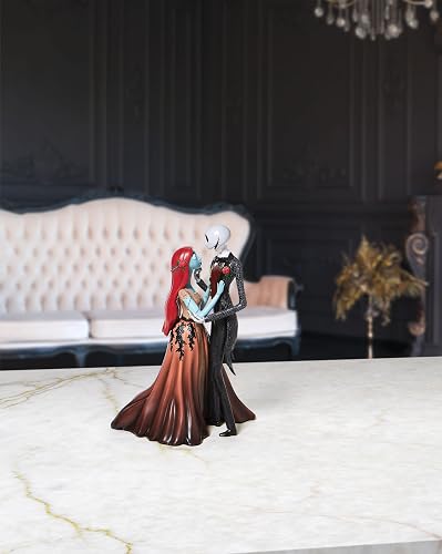 Enesco Disney Showcase Couture de Force The Nightmare Before Christmas Jack and Sally Abrazando Figura de Resina Hecha a Mano Pintada Coleccionable de Halloween, Estatua de decoración del hogar, 9.5