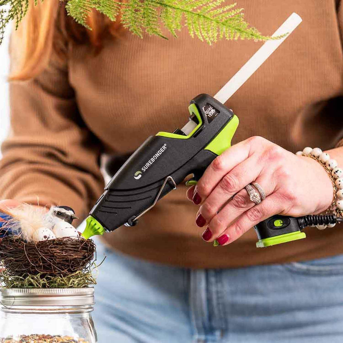 Surebonder Barras de pegamento multiusos fabricadas en los Estados Unidos, para todas las temperaturas, transparentes de 7/16 pulgadas de profundidad, 10 pulgadas de largo, 20 varillas por bolsa