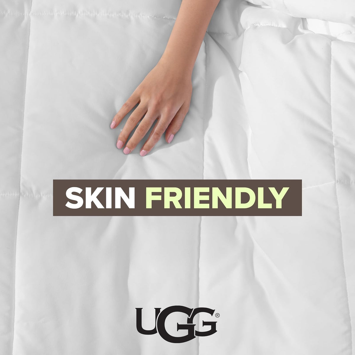 UGG 23742 Aimee - Edredón básico de tamaño matrimonial, hipoalergénico con relleno de loza, lavable a máquina, 90 x 92 pulgadas, edredón alternativo cosido en caja, matrimonial/Queen, blanco brillante