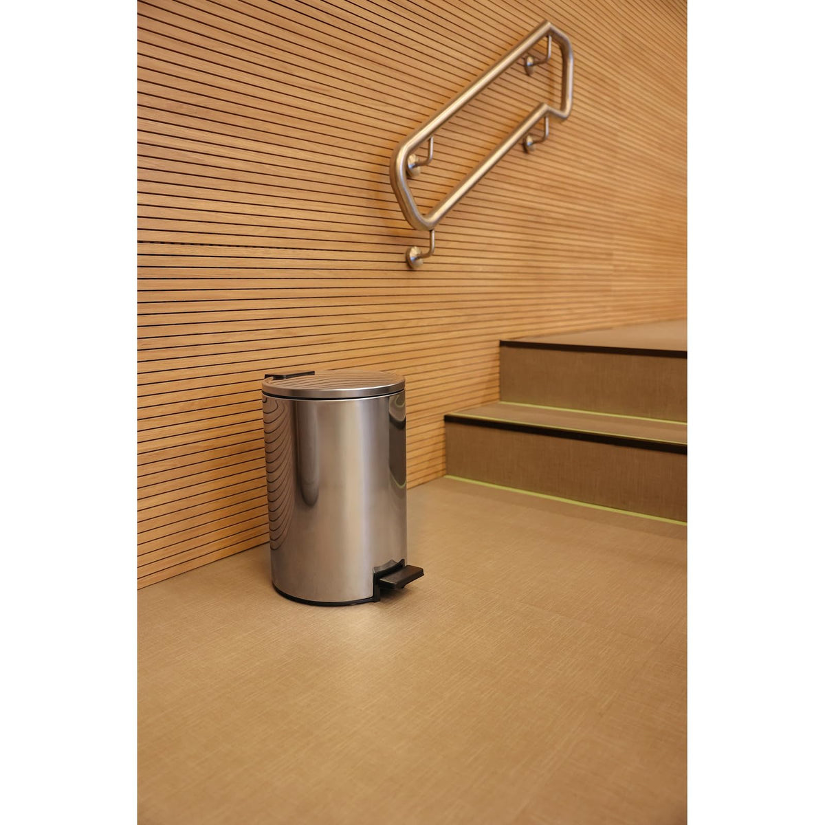 Tramontina Basurero Loop de Acero Inoxidable con Pedal 12 L