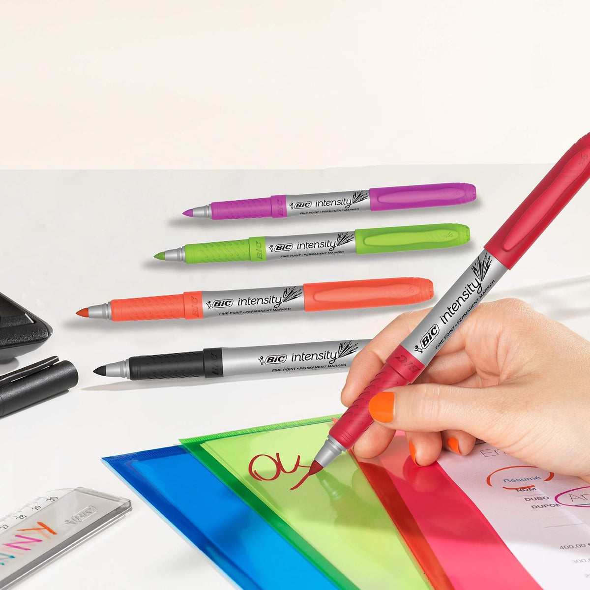 BIC Marcador Permanente Punto Fino Marca Diferentes Superficies Marking Surtido de Colores 36 Piezas