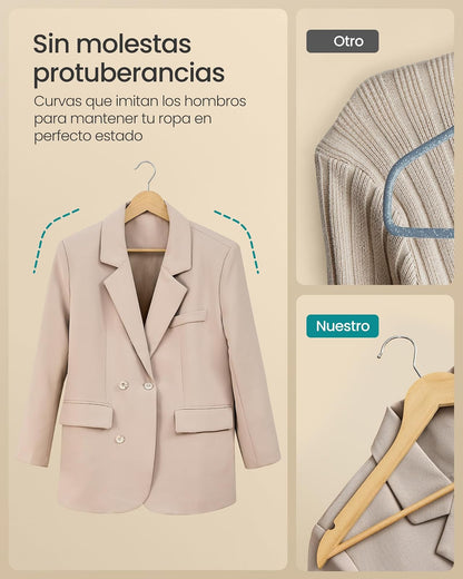 SONGMICS Perchas de Madera, Juego de 30, Delgada, Muescas en Hombros, para Pantalones, Gancho Giratorio 360°, Ahorra Espacio, Beige Natural MCRW030K01