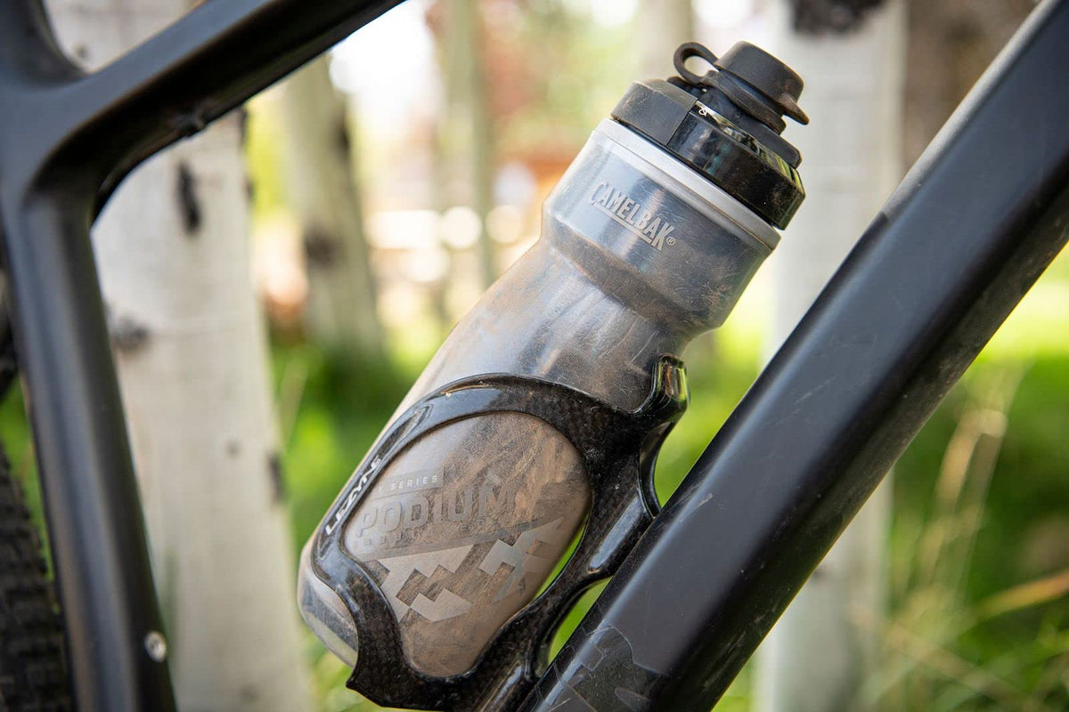 CamelBak Podium Dirt Series Chill Bike Bottle 21oz - Insulated Squeeze Bottle, White