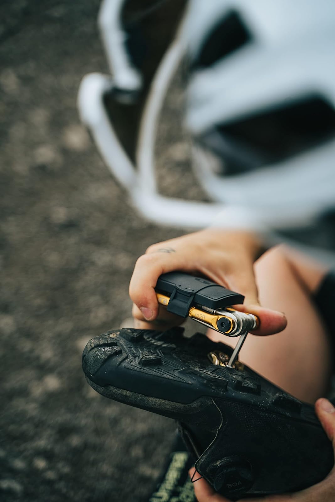 Crankbrothers Multi Tool M 10 Bike Tool - MTB Multi-Tool Gold - 10 herramientas de bicicleta (herramienta 10 en 1), ergonómicas y ligeras