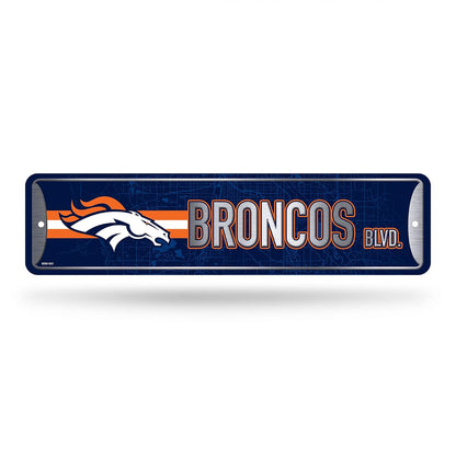 Rico Industries NFL Denver Broncos - Letrero de metal para decoración del hogar (4 x 15 pulgadas), ideal para el hogar, la oficina, el recámara y la cueva del hombre, hecho de plata
