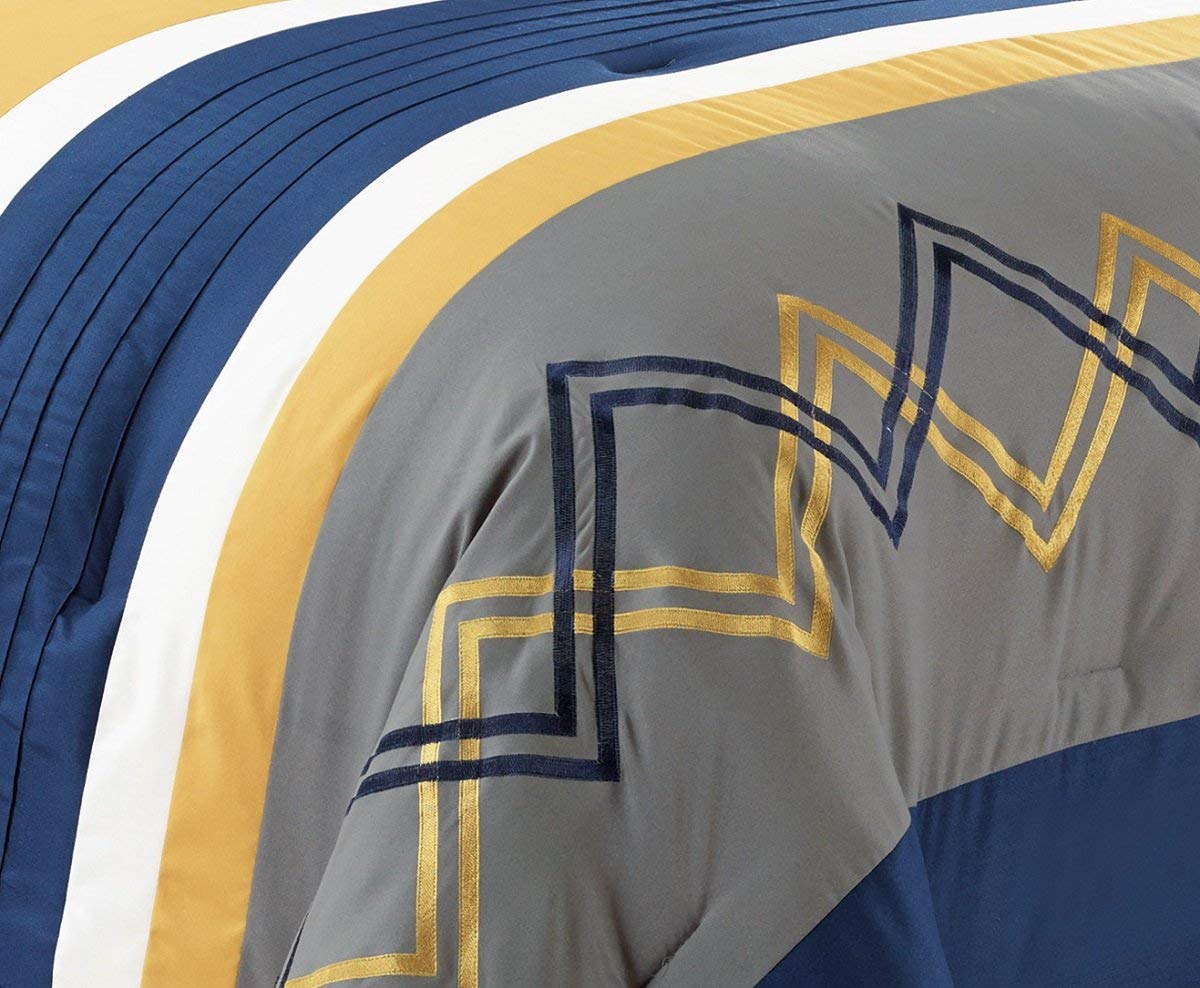 Chezmoi Collection Arden - Juego de edredón Moderno de 7 Piezas con diseño de Rayas Plisadas Bordadas en Zigzag (California King, Azul Marino/Gris/Amarillo/Blanco)