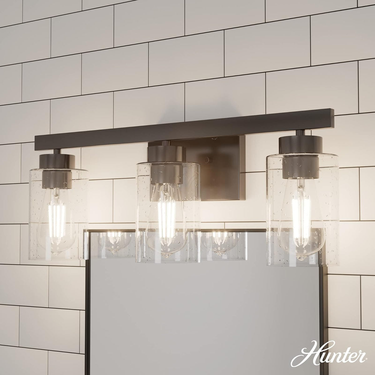 Hunter Fan, Colgante de Pared Hartland 3 Luces, Negro