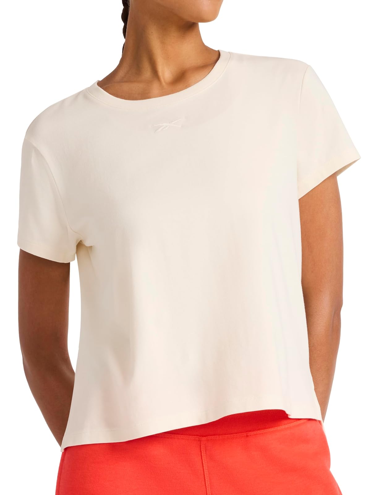 Reebok Playera con Bordado Cuello Redondo Mujer - M - Alabaster